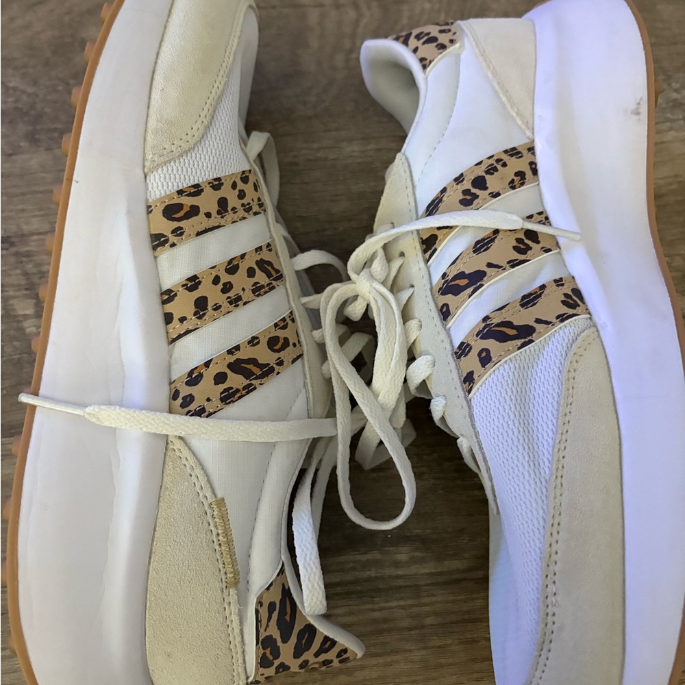 adidas women’s White Sneakers
